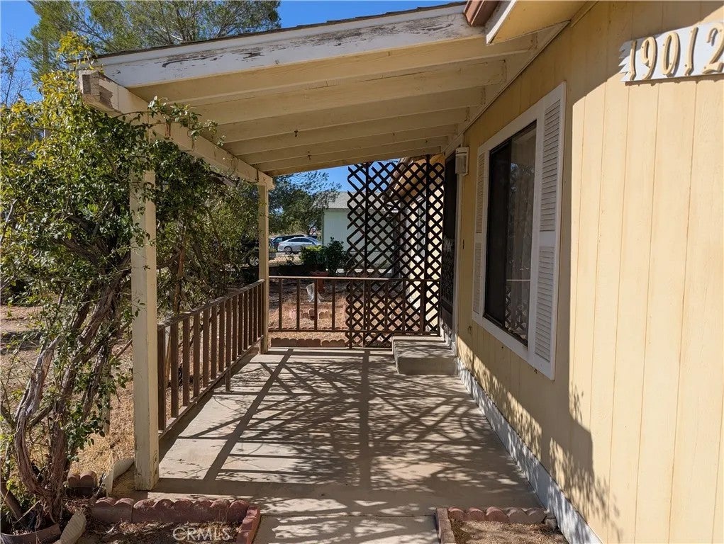 19012 Panther Avenue — photo