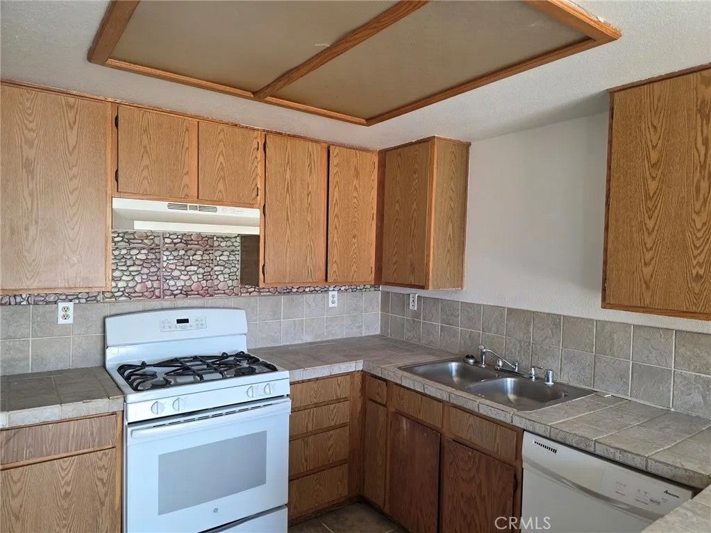 751 Higgins Road 1 — photo