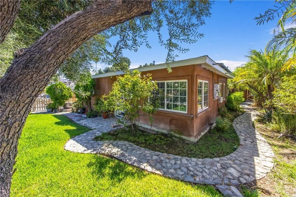7609 El Cerrito Rd — photo