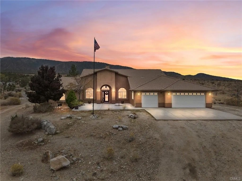 10160 Pineview Road — photo