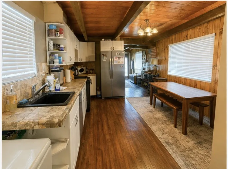 548 Riverside, Sugarloaf, CA 92386 — photo 3