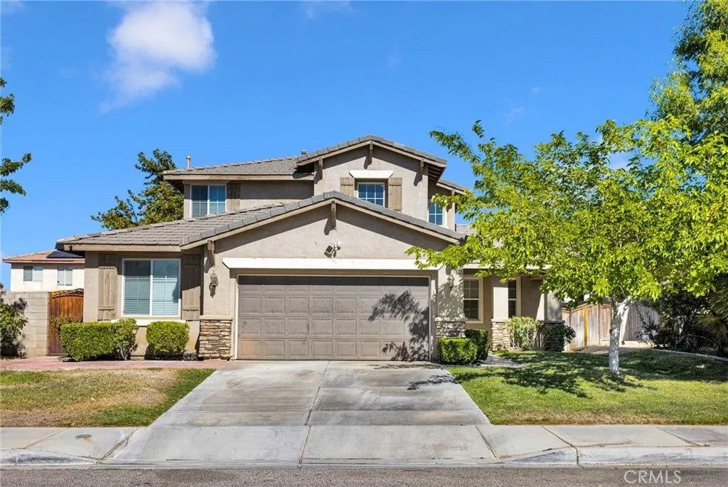 15033 Henderson — photo