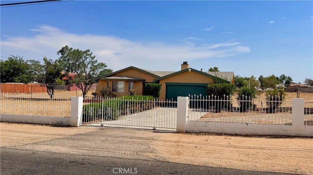 16581 Manzanita — photo