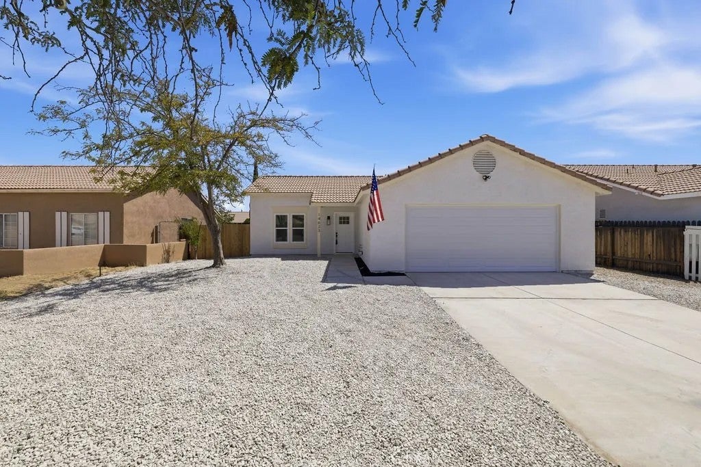 14633 Dana Street — photo