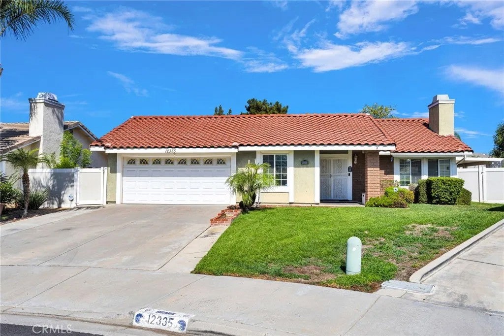 12335 Yuma Court — photo