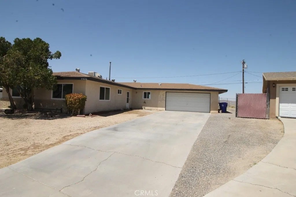 25626 Eaton — photo