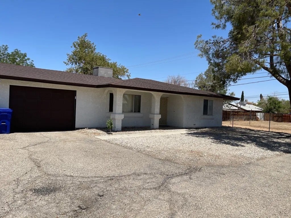 Home in Apple Valley, CA 92308 — photo 3
