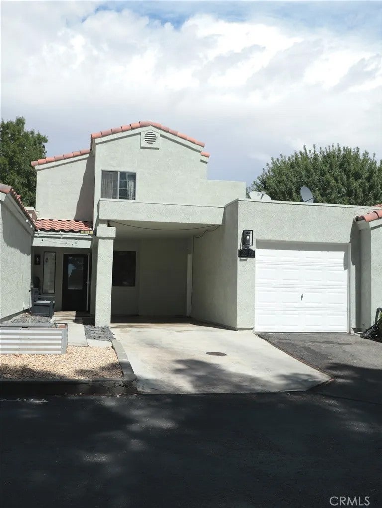 14836 Clubhouse Dr B — photo