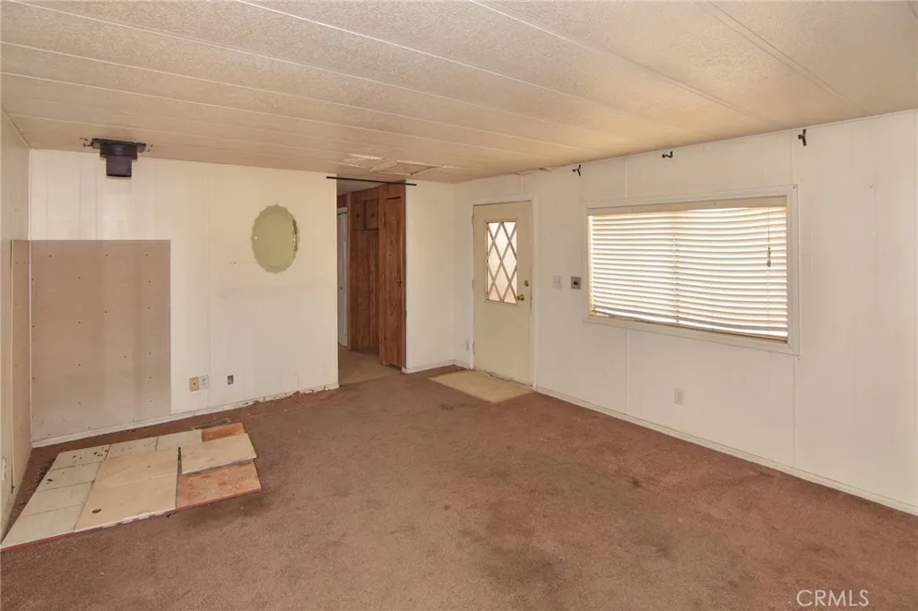 8730 Eaby Road, Phelan, CA 92371 — photo 2