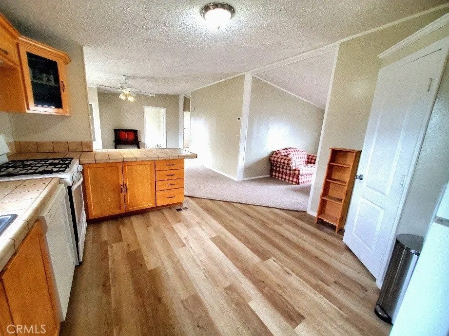 21621 Sandia 71 — photo