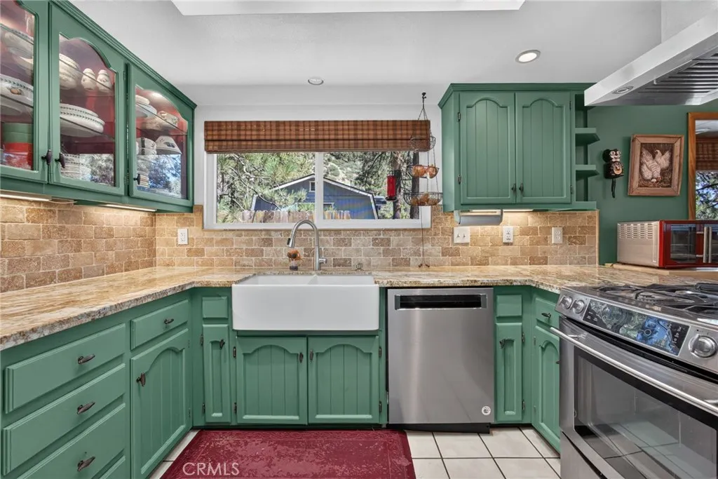 1902 Virginia, Wrightwood, CA 92397 — photo 3