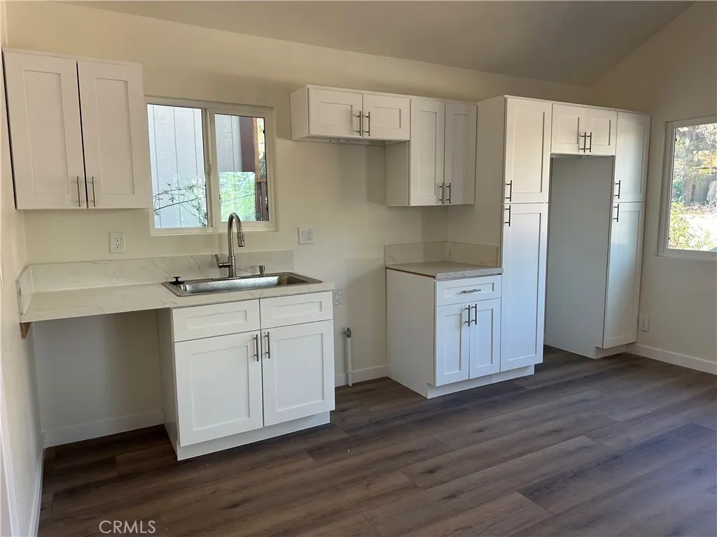 871 Maple, Big Bear City, CA 92386 — photo 3
