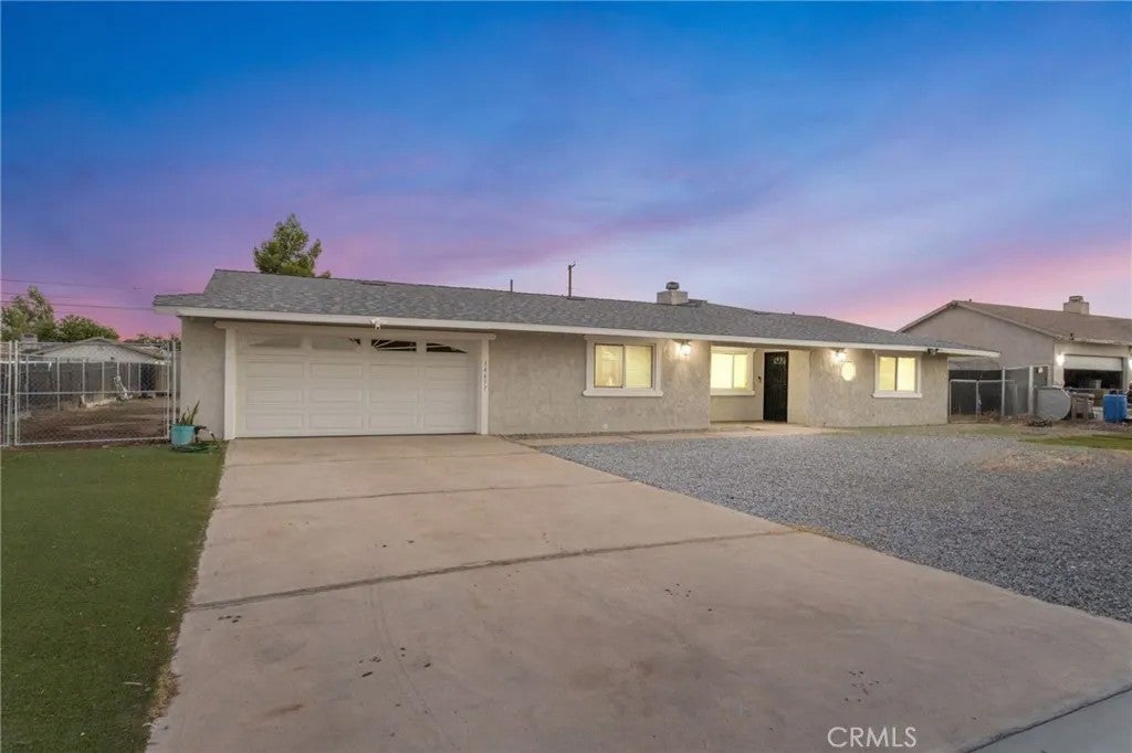 14657 Manzano — photo