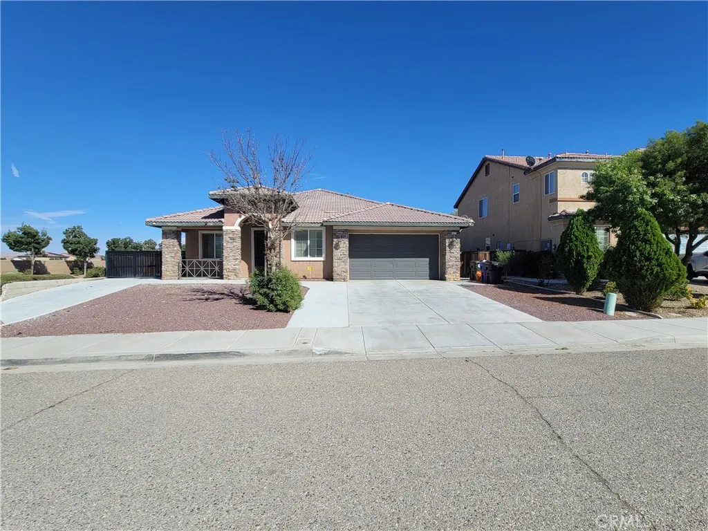15077 Escalante Court — photo