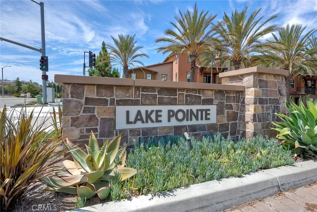 1514 Crown Lane Unit 3 — photo