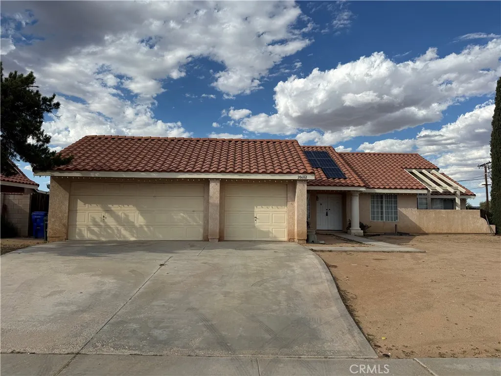 20682 Pahute Road — photo