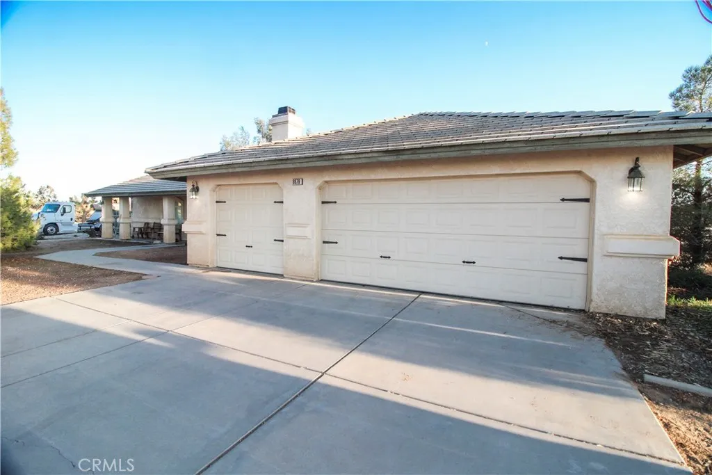 8979 Appleton, Victorville, CA 92392 — photo 2