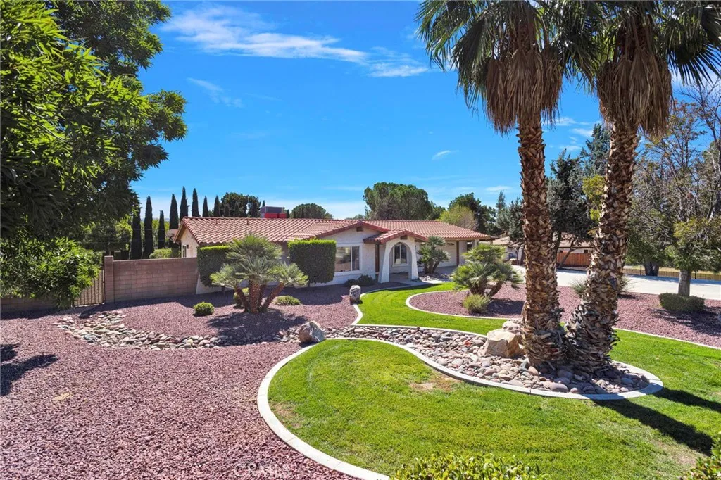 15033 Riverside Way — photo