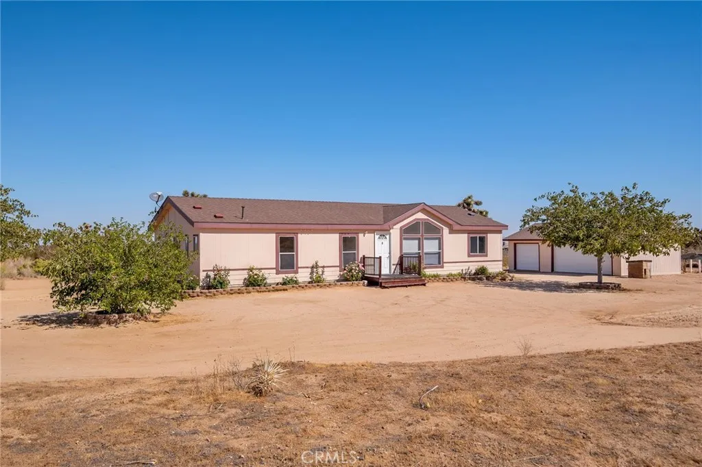 12945 Smith Road — photo