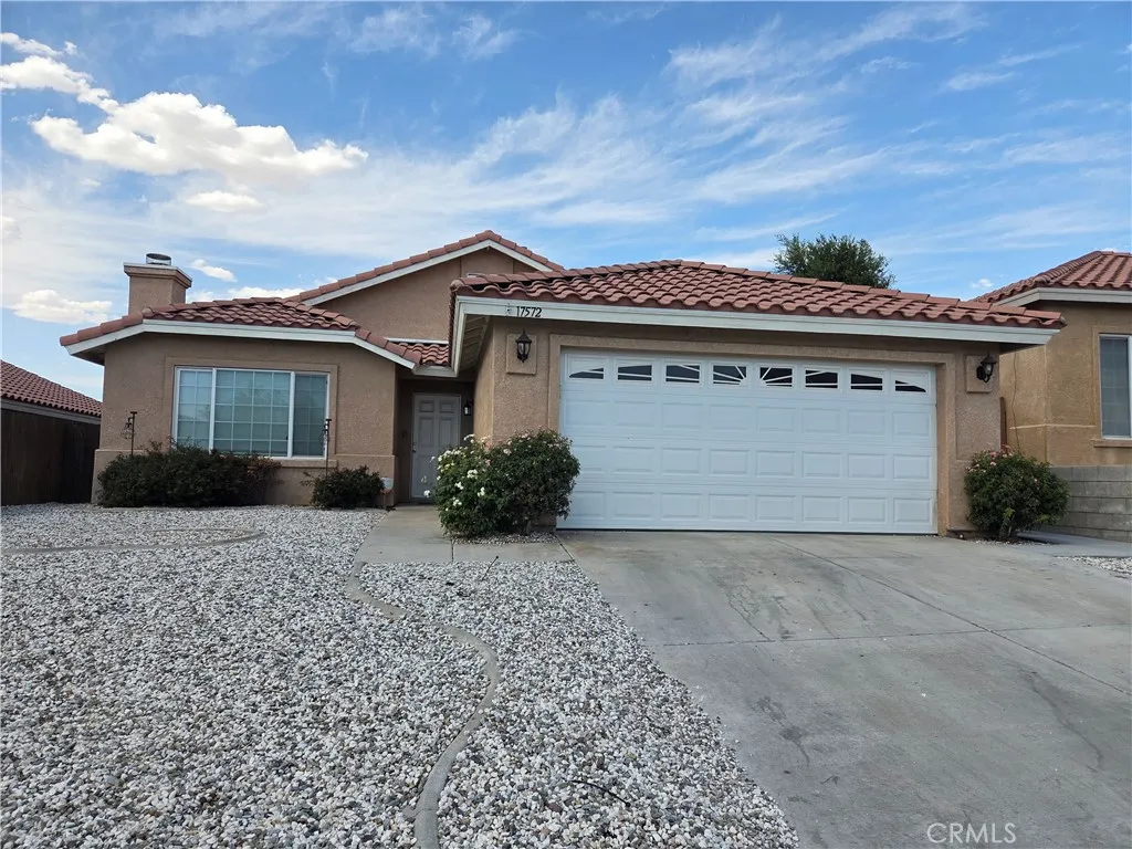17572 Caprice — photo