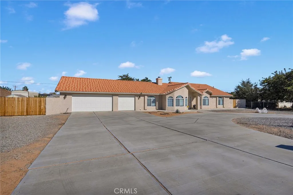 20158 Yucca Loma Road — photo