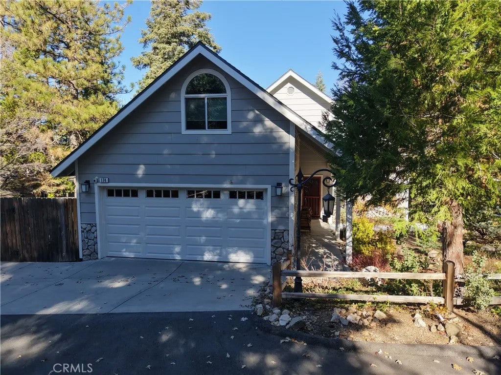 174 Golf Course Road — photo