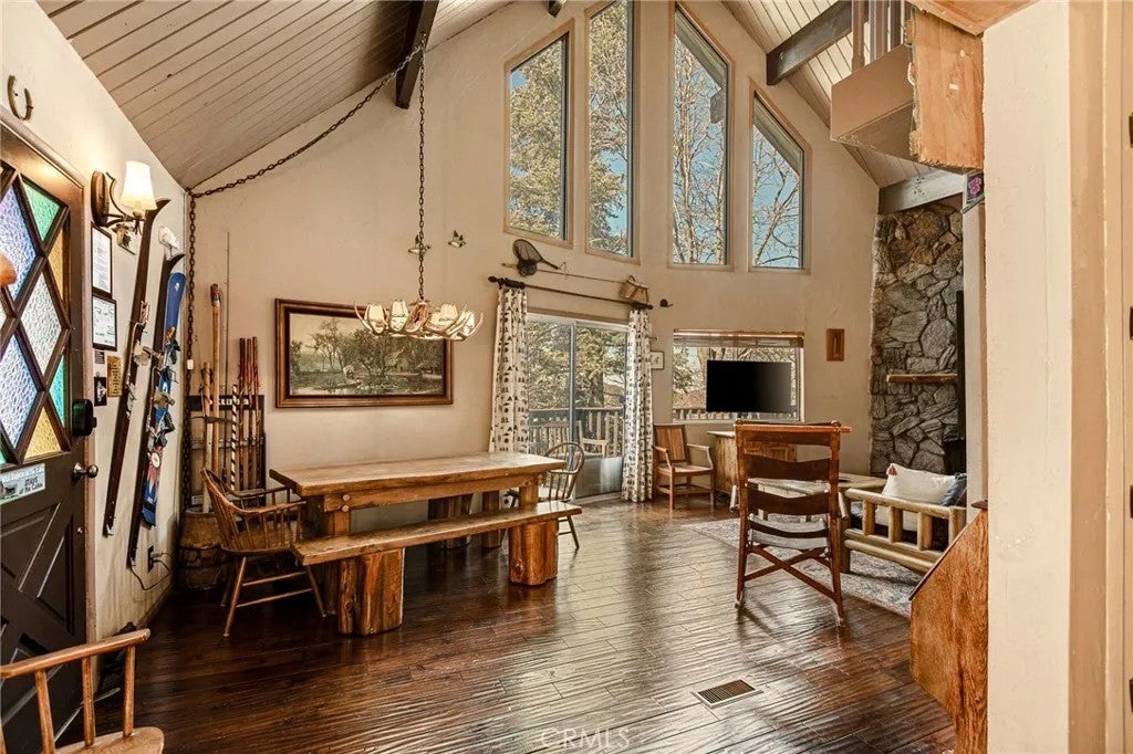 1256 Grass Valley — photo