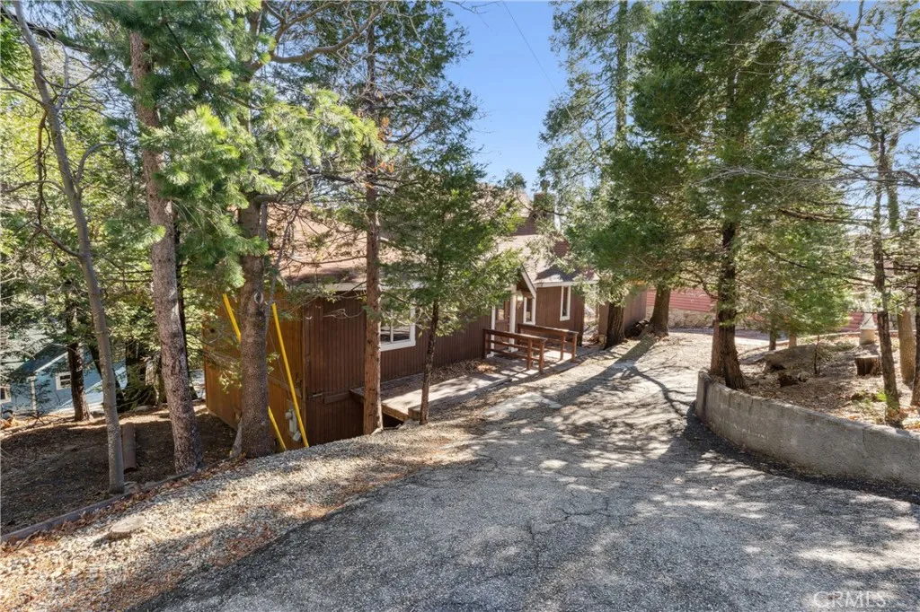 1209 Bridal Path, Rimforest, CA 92378 — photo 3
