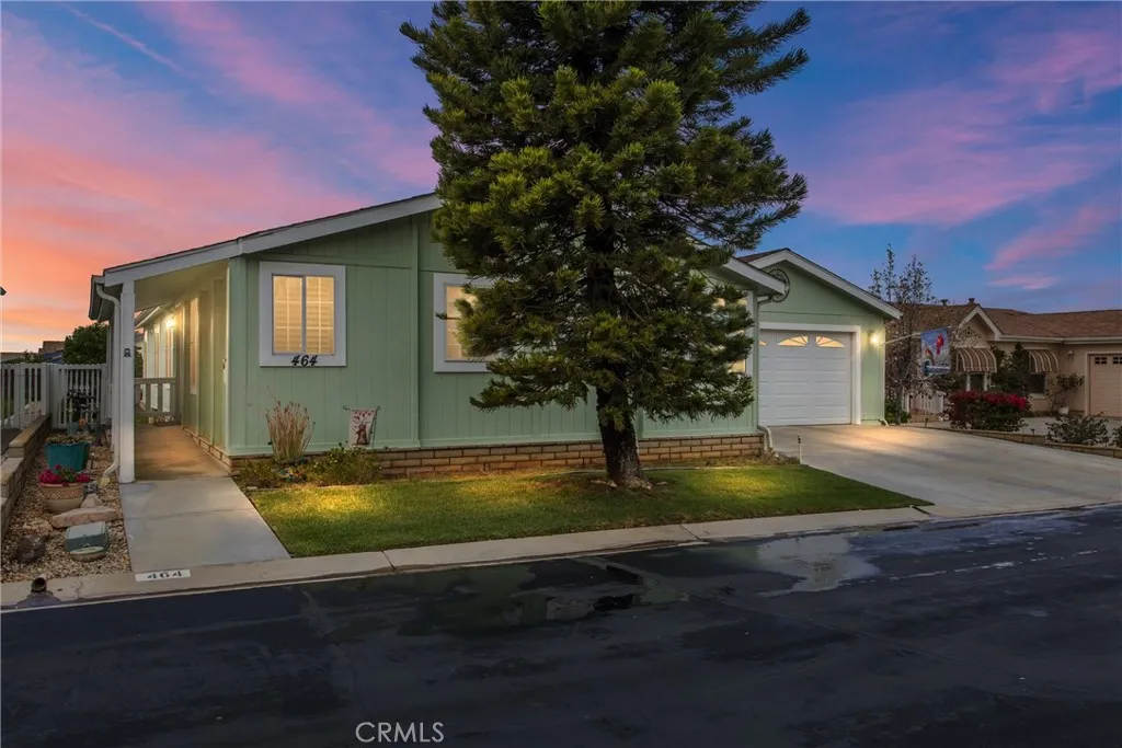 10961 Desert Lawn, 464 (Plum) — photo
