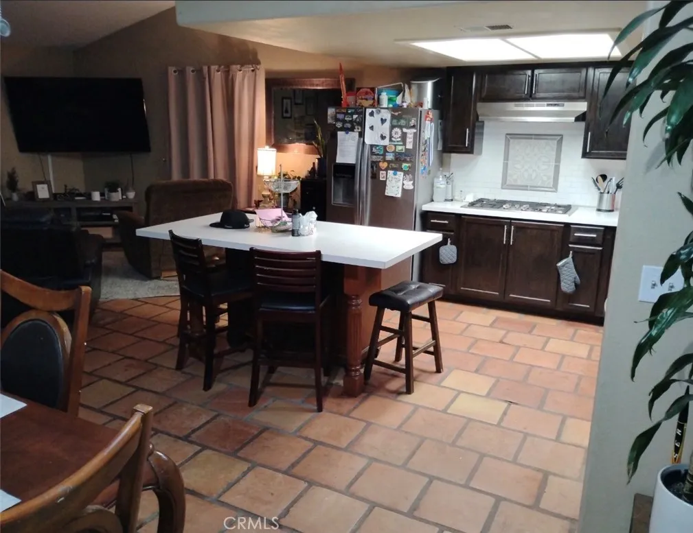 591 W 3rd, Perris, CA 92570 — photo 2