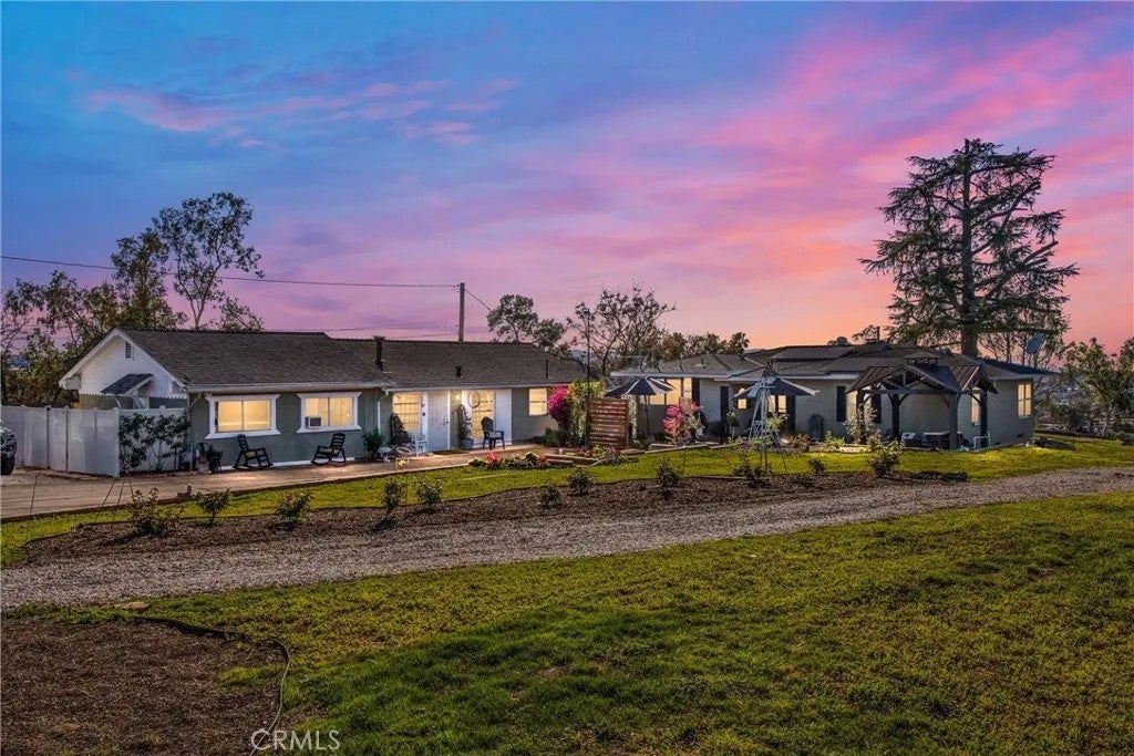 33574 Washington Drive — photo
