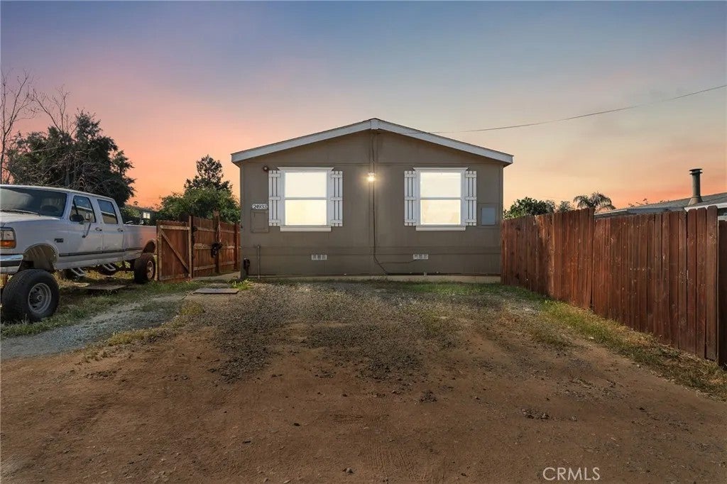 24933 Fir Street — photo