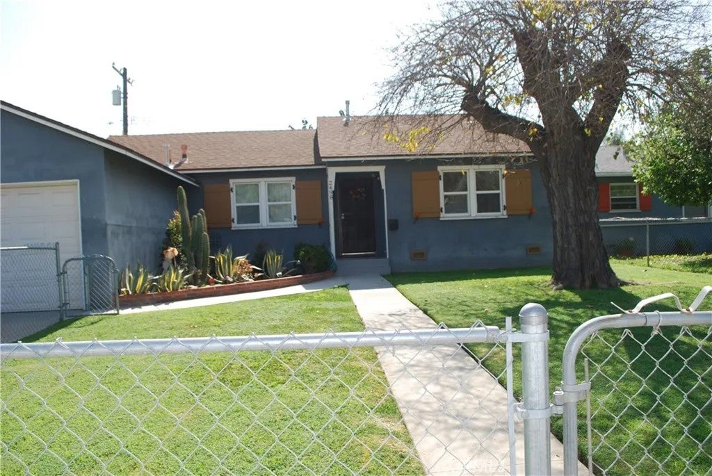 2498 Kellogg Park Drive — photo