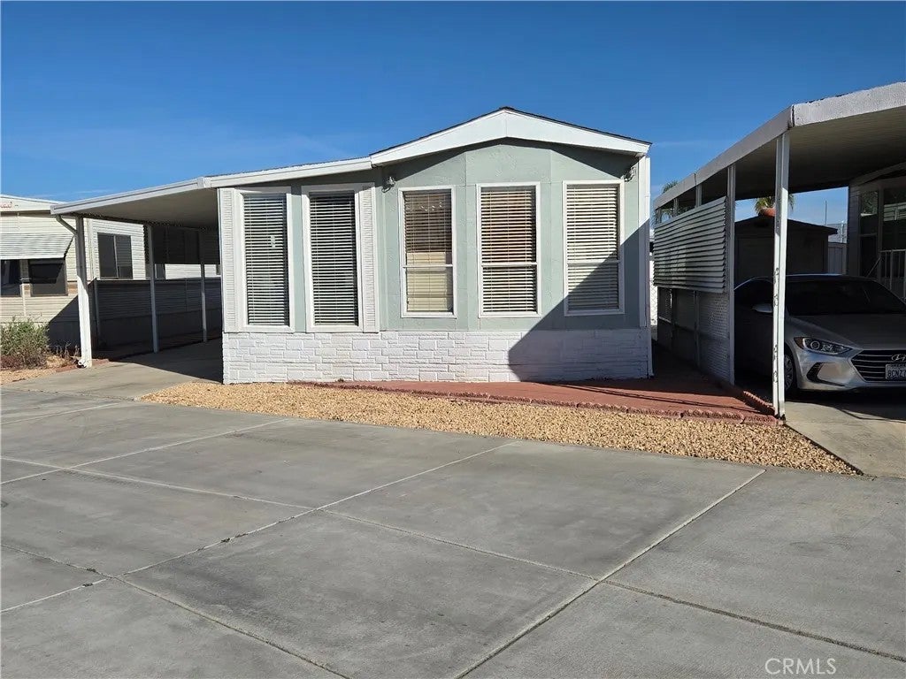 1295 S Cawston 42 — photo