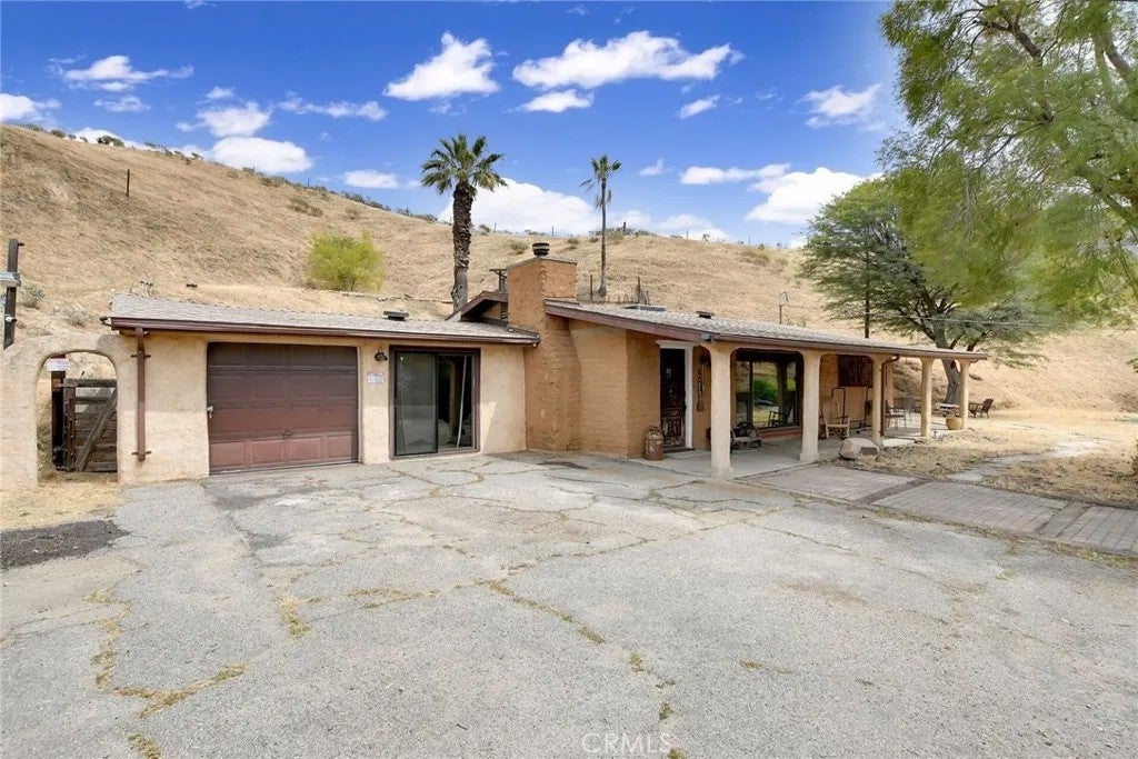 7530 Reche Canyon — photo