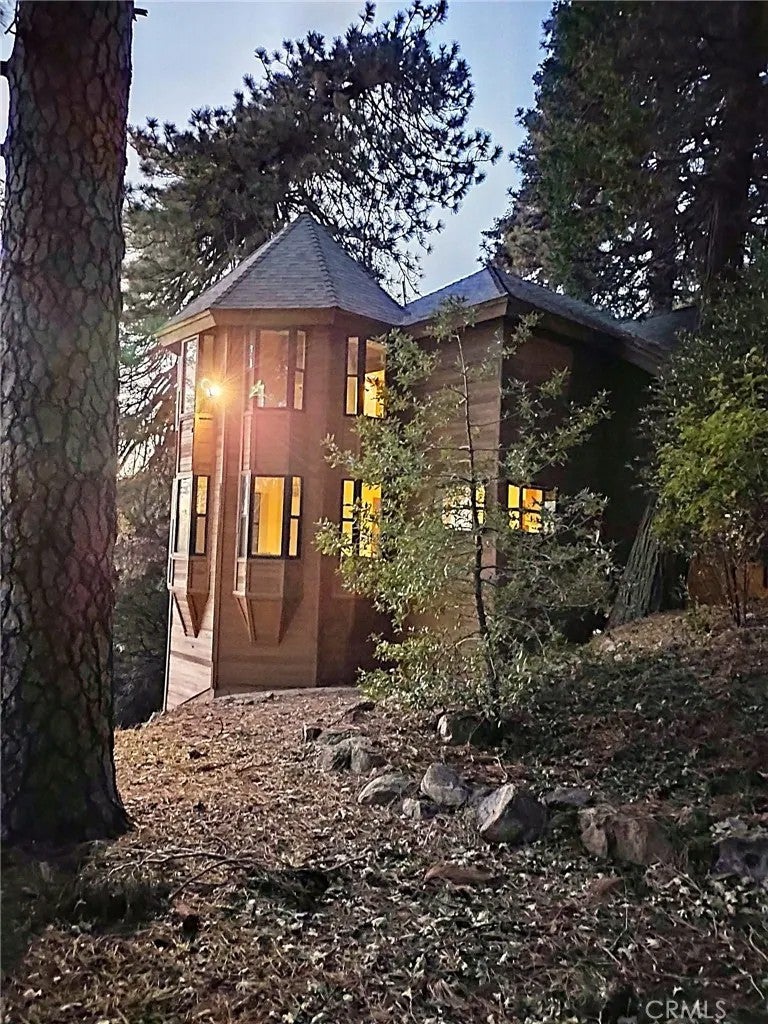 21425 Sawpit Canyon Road — photo
