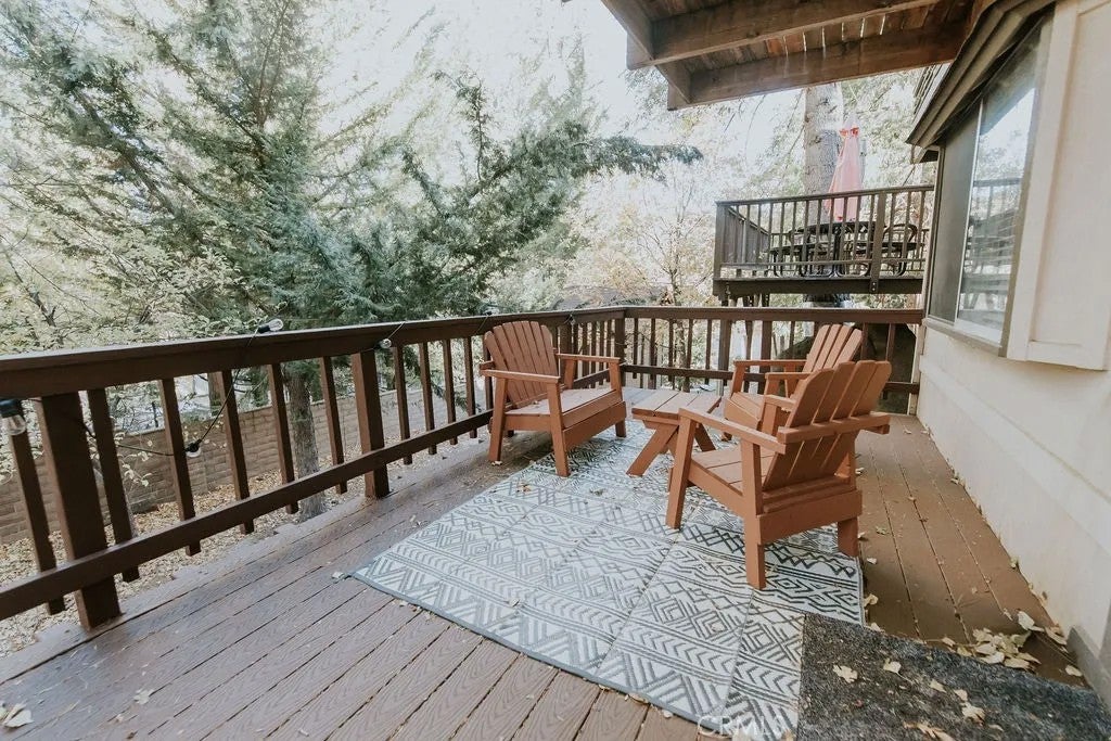 2352 Pine Drive — photo