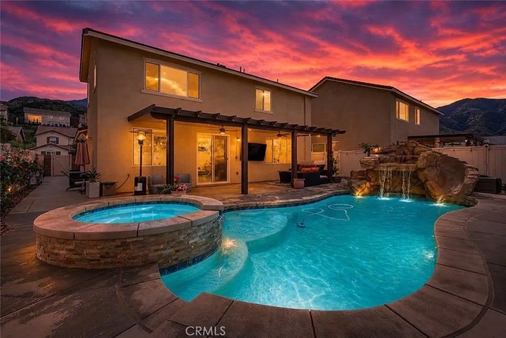 26130 Plumcot Drive — photo