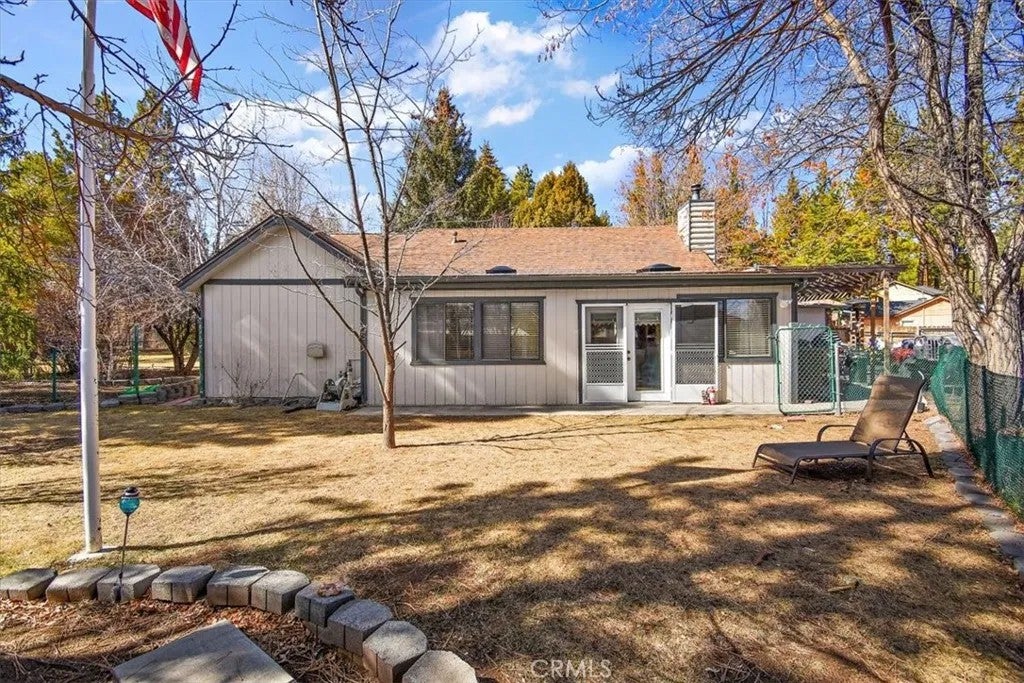 332 W Meadow — photo