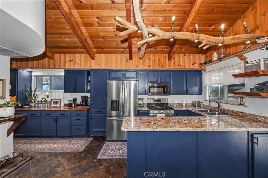 521 Fir Lane — photo