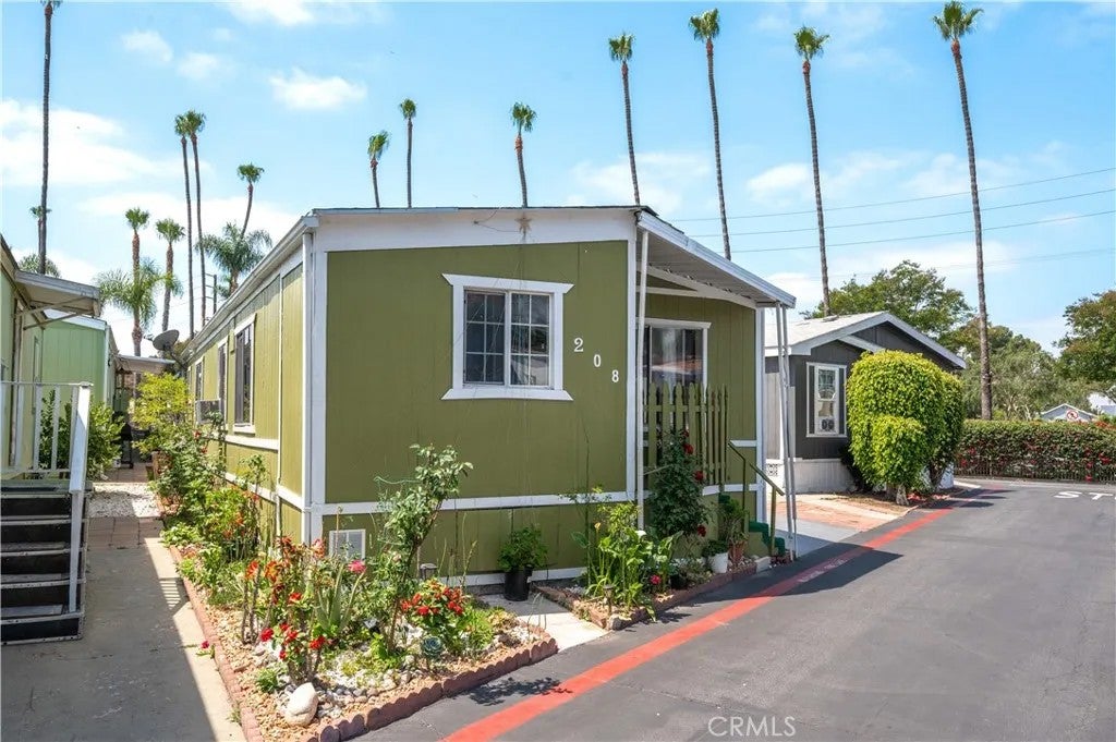 12560 Haster 208 — photo