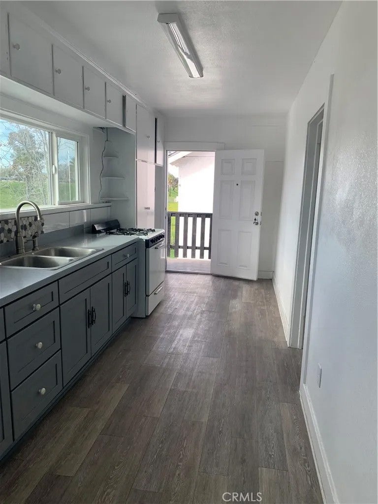 315 W Colton Avenue 1/2 — photo