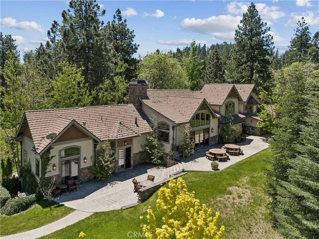 32310 Hummingbird Court — photo