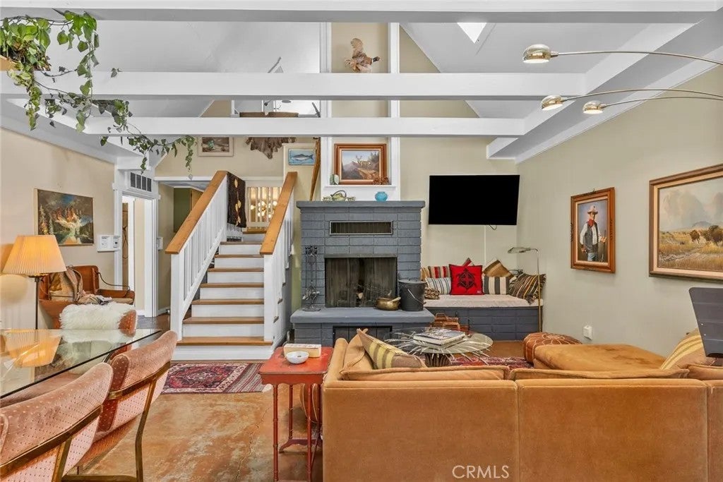 2157 Mariposa Lane — photo