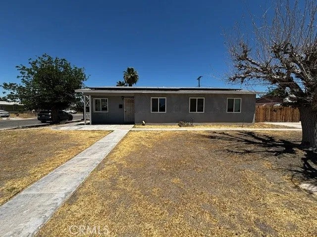 1021 E Chanslor Way — photo