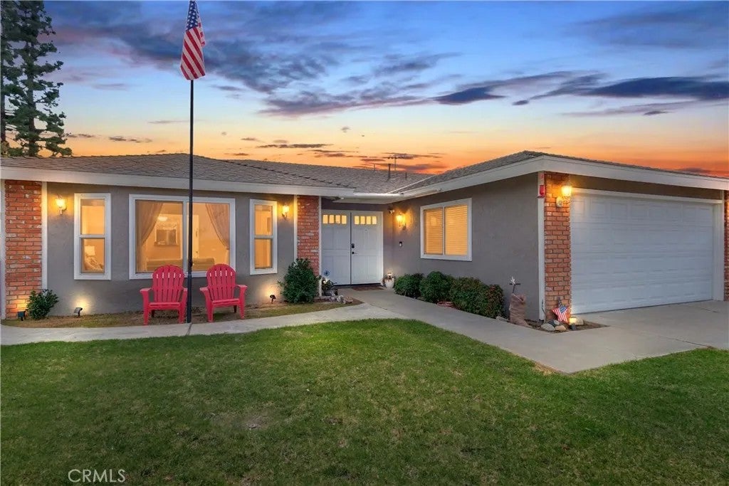 3090 Norco Drive — photo