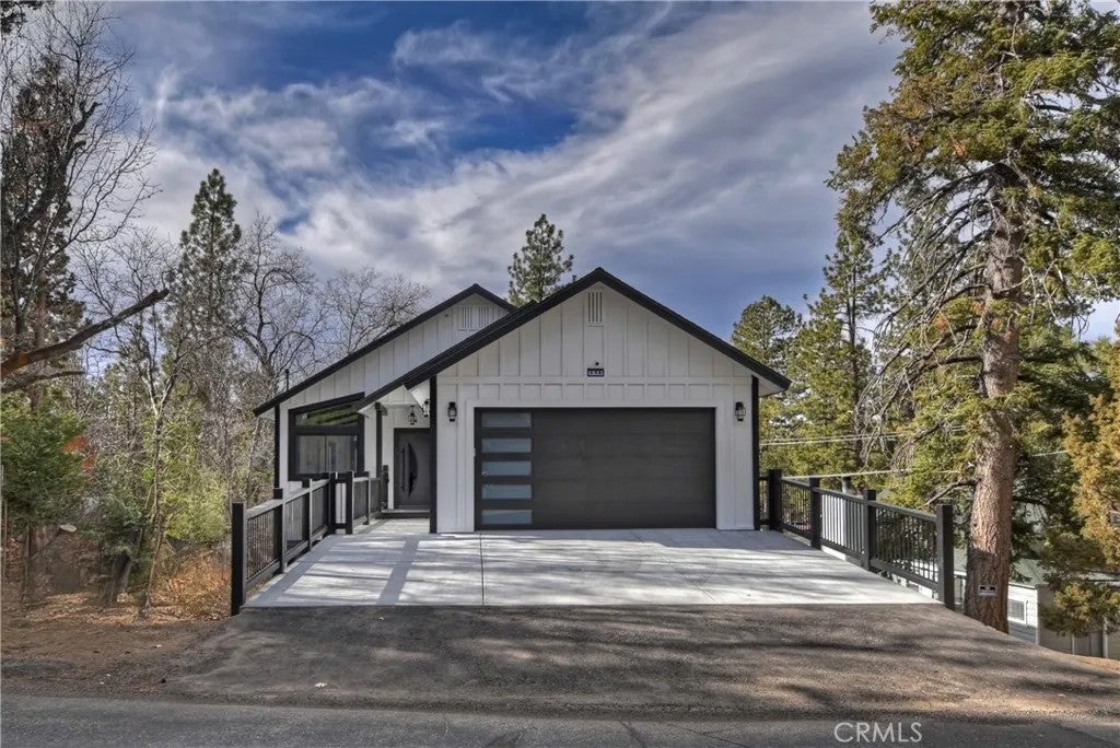556 Lucerne Drive — photo