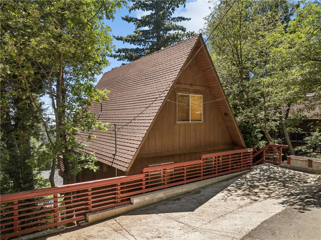 26631 Valley View, Rimforest, CA 92378 — photo 2
