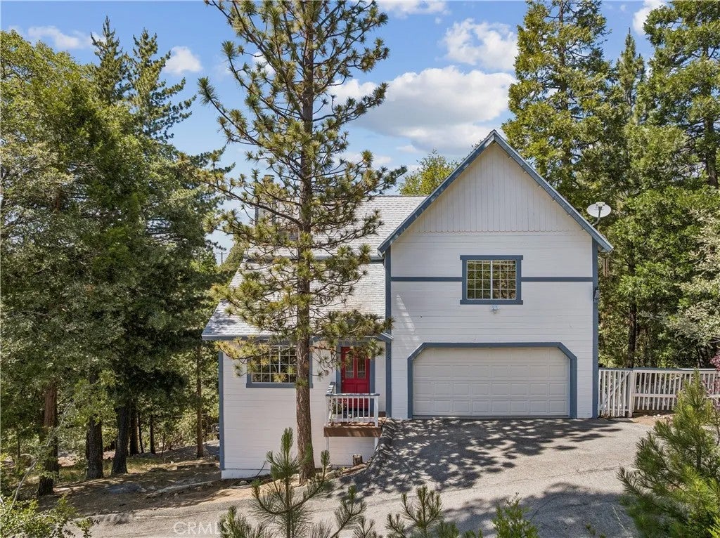 975 Teakwood Drive — photo