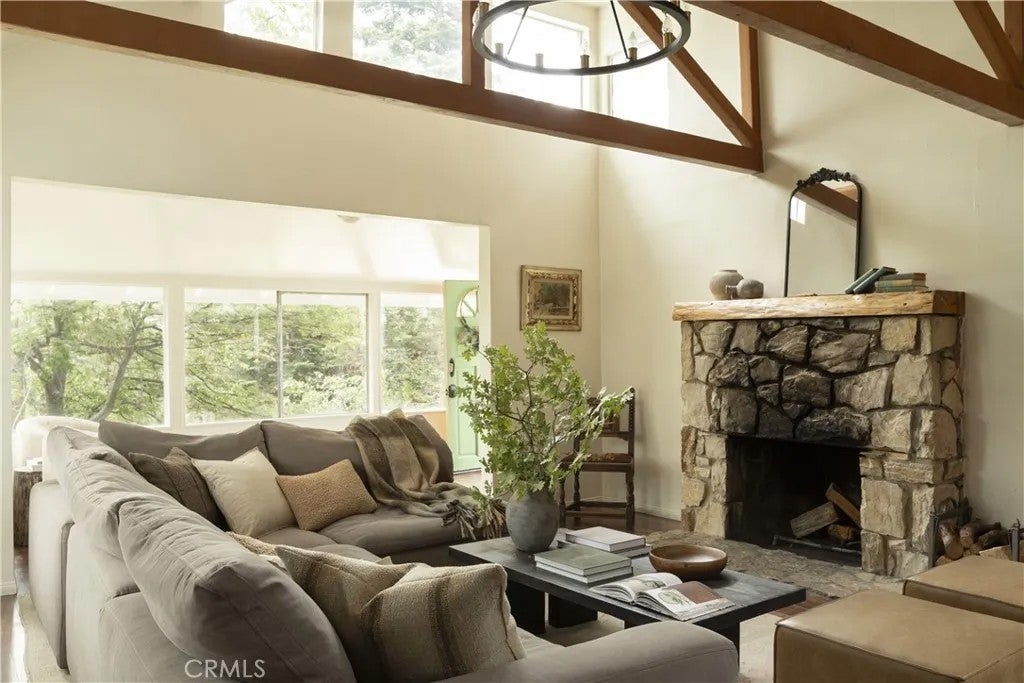 26498 Lake Forest Drive — photo